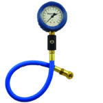 termek-2-5-deluxe-ejjel-fenyszoro-15psi-gumiabroncs-nyomasmero-ora-3